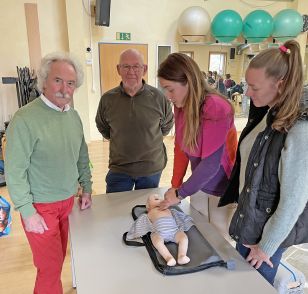 Keine Angst vor Erster Hilfe, auch bei Säuglingen und Kleinkindern